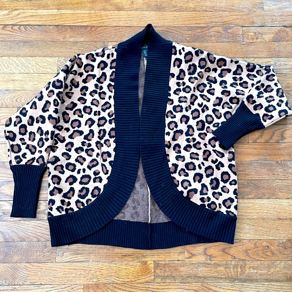 TAHARI MEDIUM NWOT